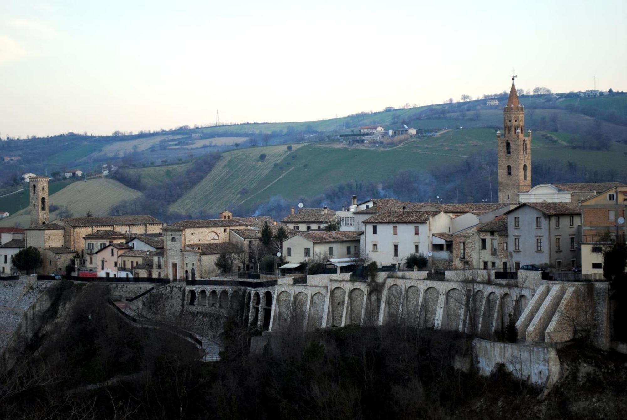 Agriturismo Il Vecchio Carro Campli Eksteriør billede